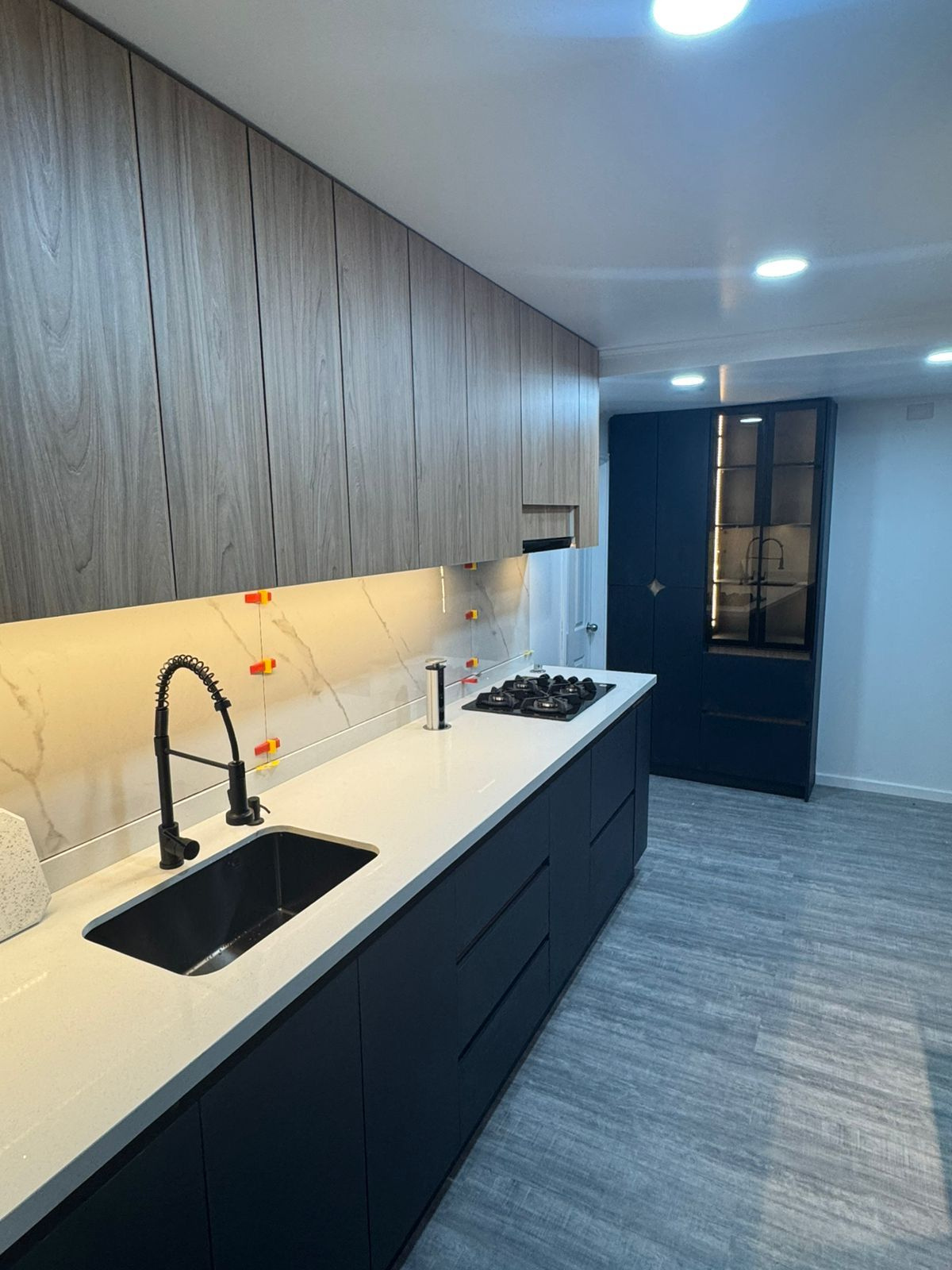 Ambiente con cuarzo Blanco Estelar