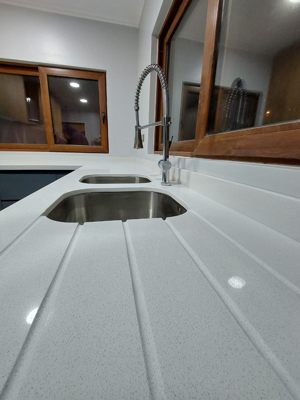 Ambiente con cuarzo Blanco Snow
